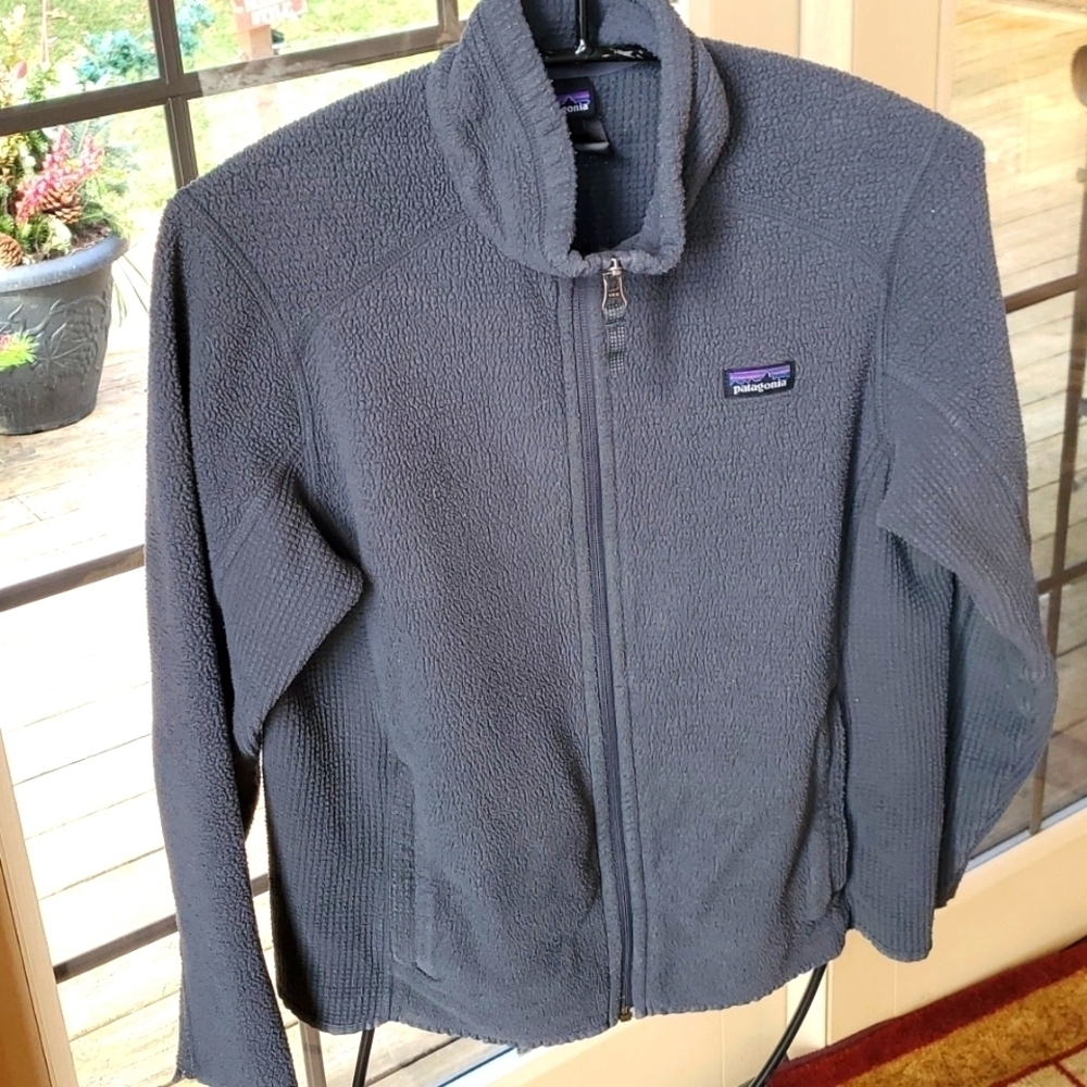 Patagonia Kids XL 14 Full Zip Fleece Jacket Charcoal Gray P-6 Logo Mock Neck